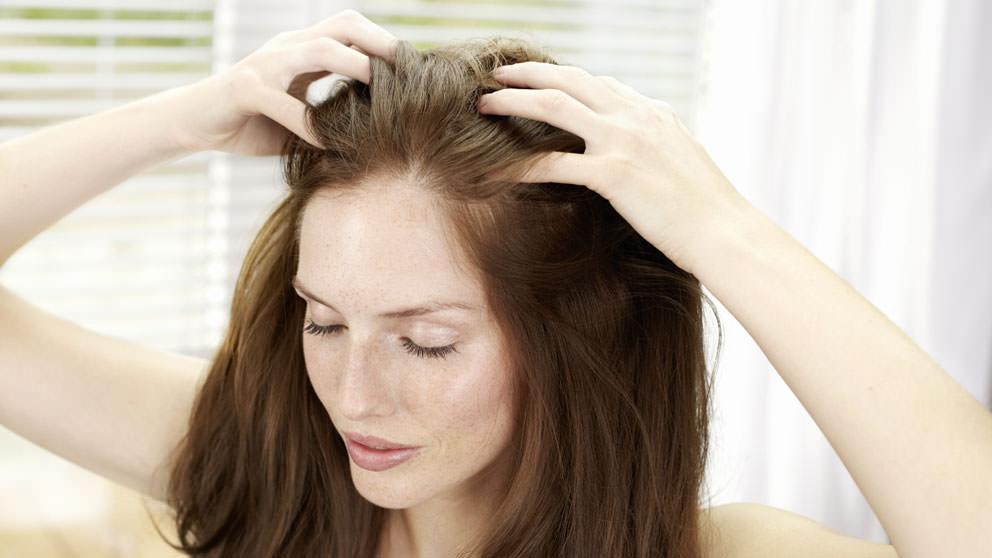 Massaging the scalp - Weleda Hair Care